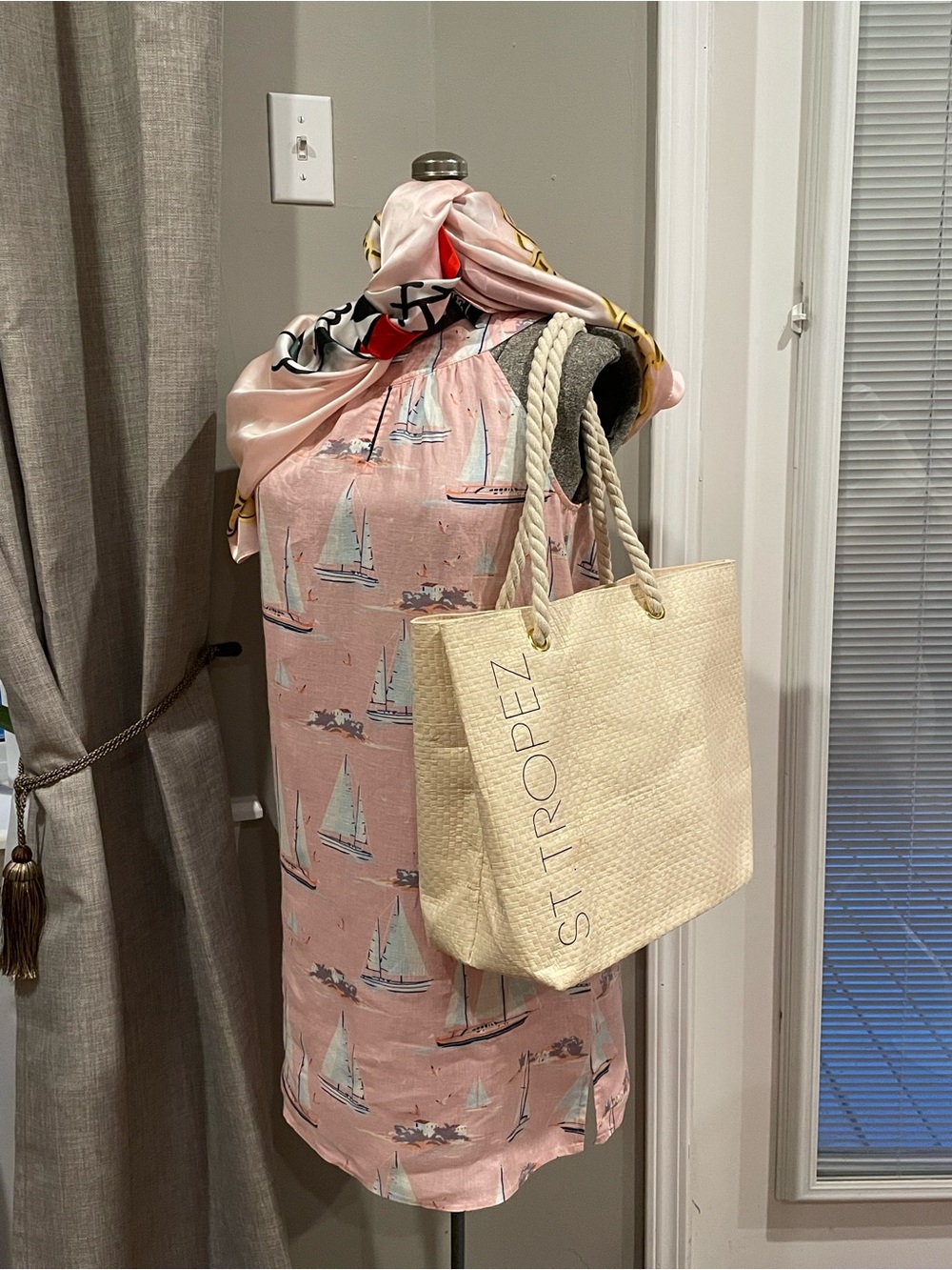 St. Tropez West preppy pink linen sailboat dress.Included Woven Rope-Handle Tote